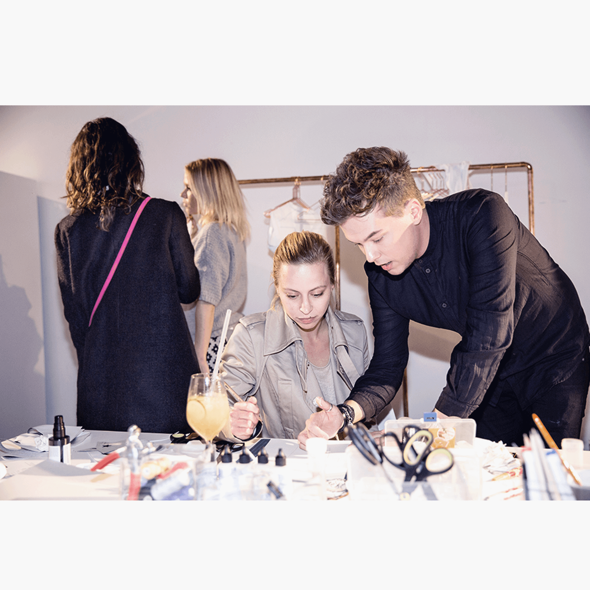Illustrator Daniel Verović gibt Kreativ-Workshop für SOCCX
